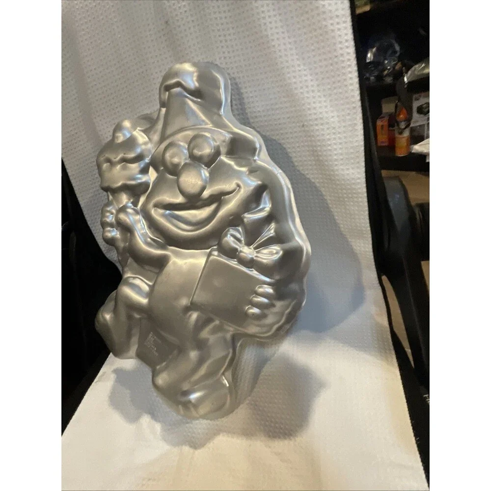 Wilton Elmo Birthday Cake Pan Sesame Street Vintage 2105-4298 Sesame Street 1996